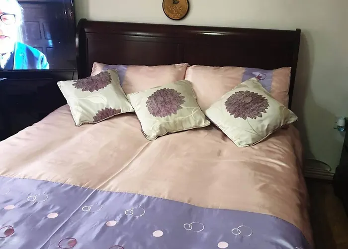 Ensuite Bedroom With Private Toilet And Shower And Unlimited Wifi Maison d'hôtes *