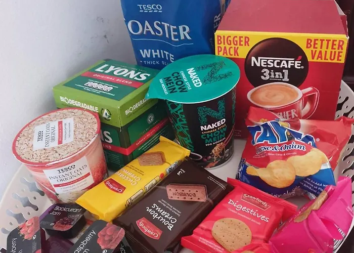 Ensuite Bedroom With Private Toilet And Shower And Unlimited Wifi Maison d'hôtes Lucan