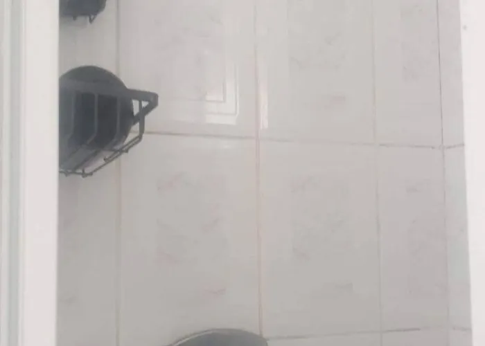 Ensuite Bedroom With Private Toilet And Shower And Unlimited Wifi 招待所 卢坎