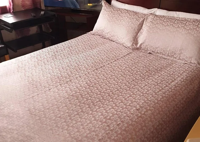 招待所 Ensuite Bedroom With Private Toilet And Shower And Unlimited Wifi *